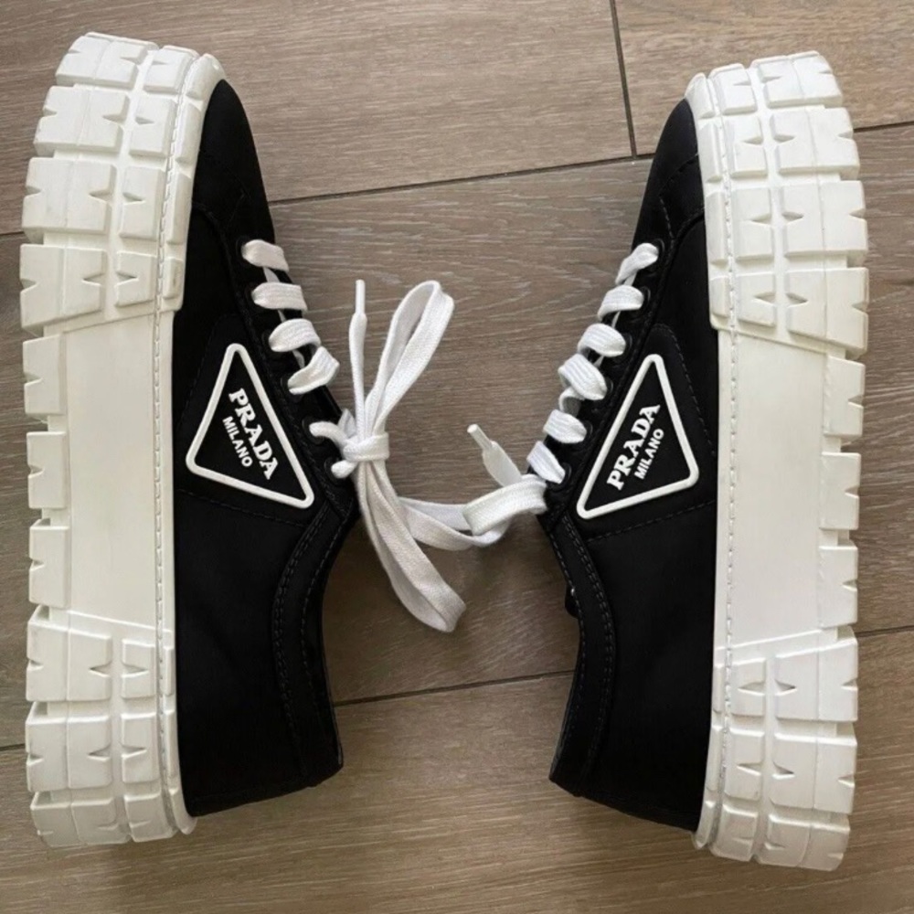 Prada sneaker size 7